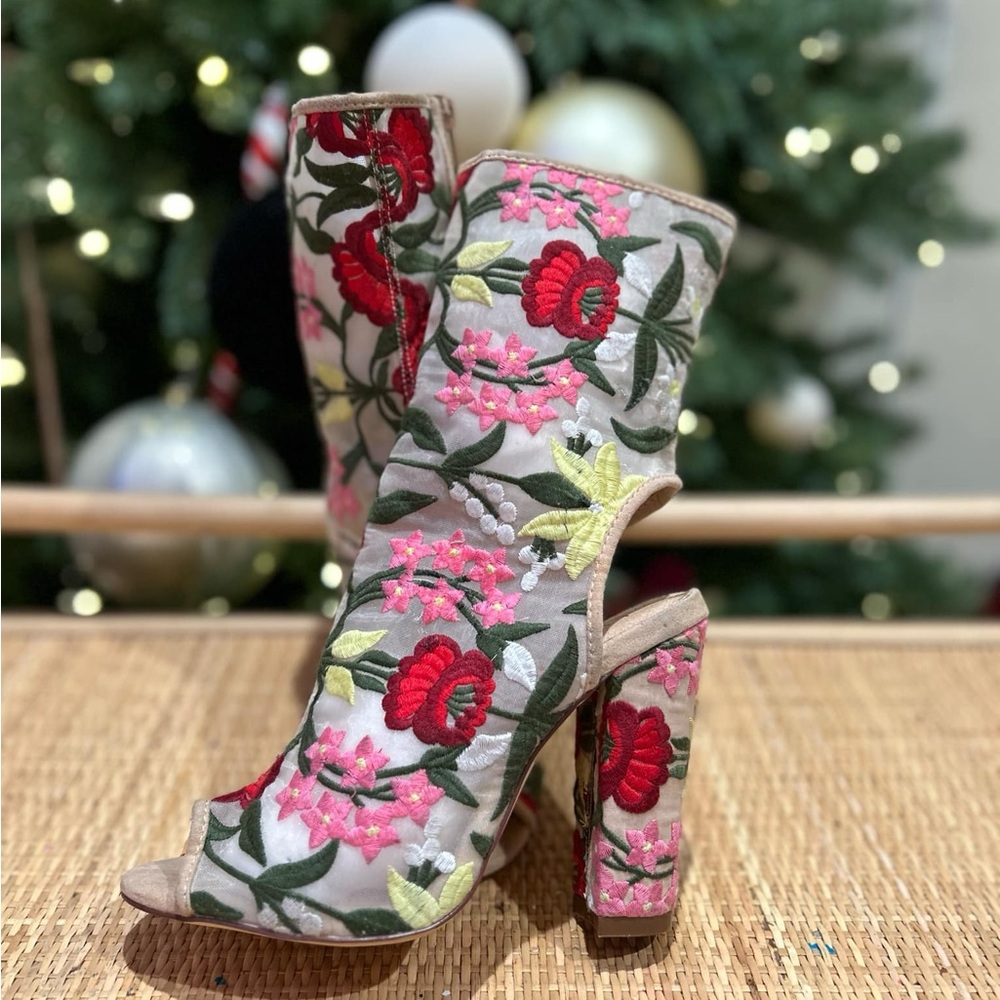 Floral Embroidered Heeled Boots